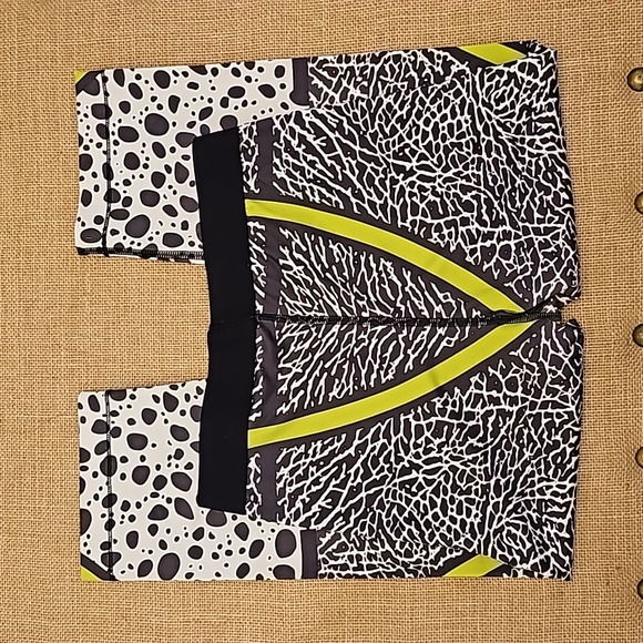 Nike Dri-fit Pro 3/4 Capri Volt/Black/White - Picture 3 of 9